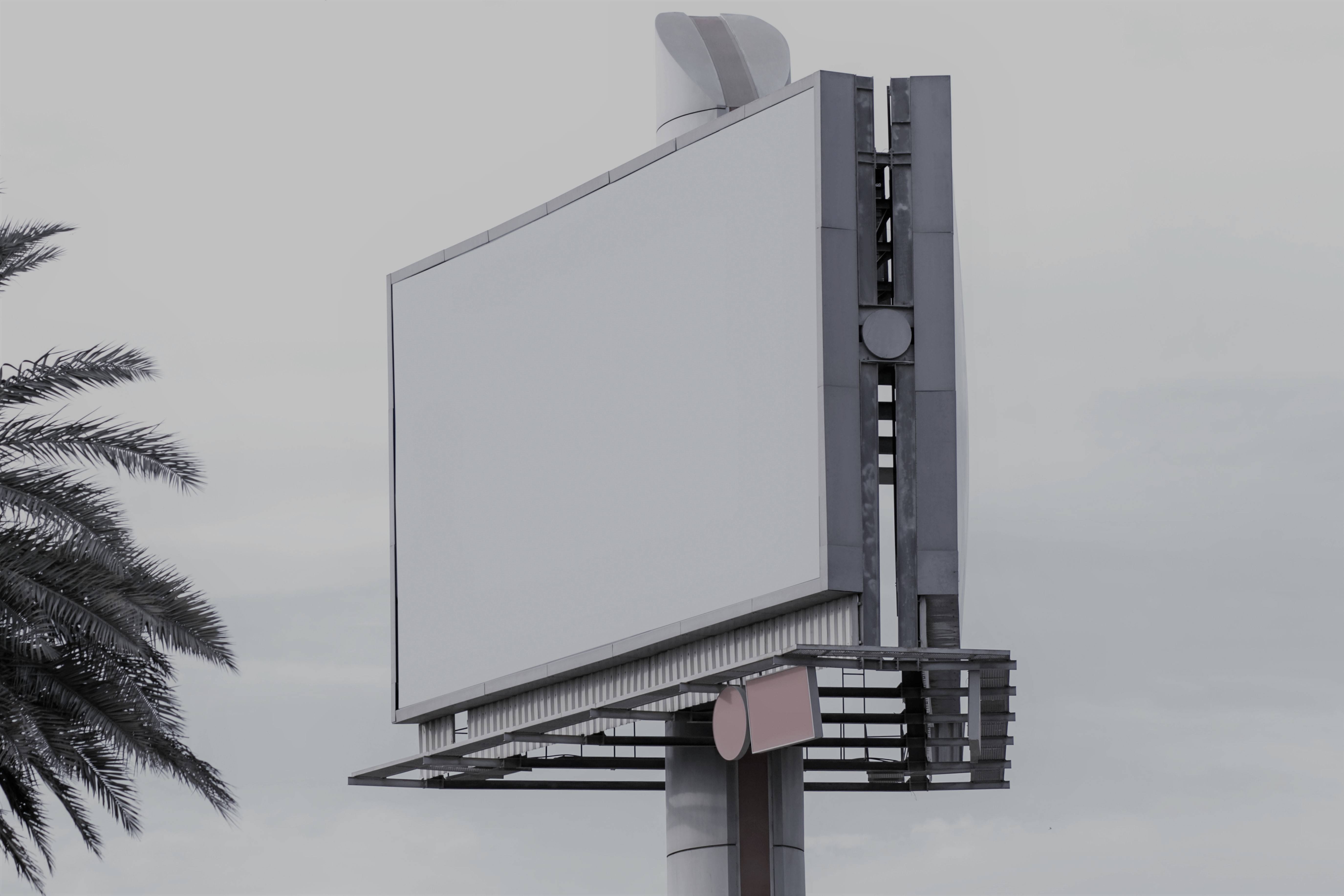 Mana yang Lebih Efektif Billboard, Reklame atau Spanduk